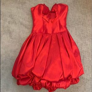 Beautiful red balloon dress size 2